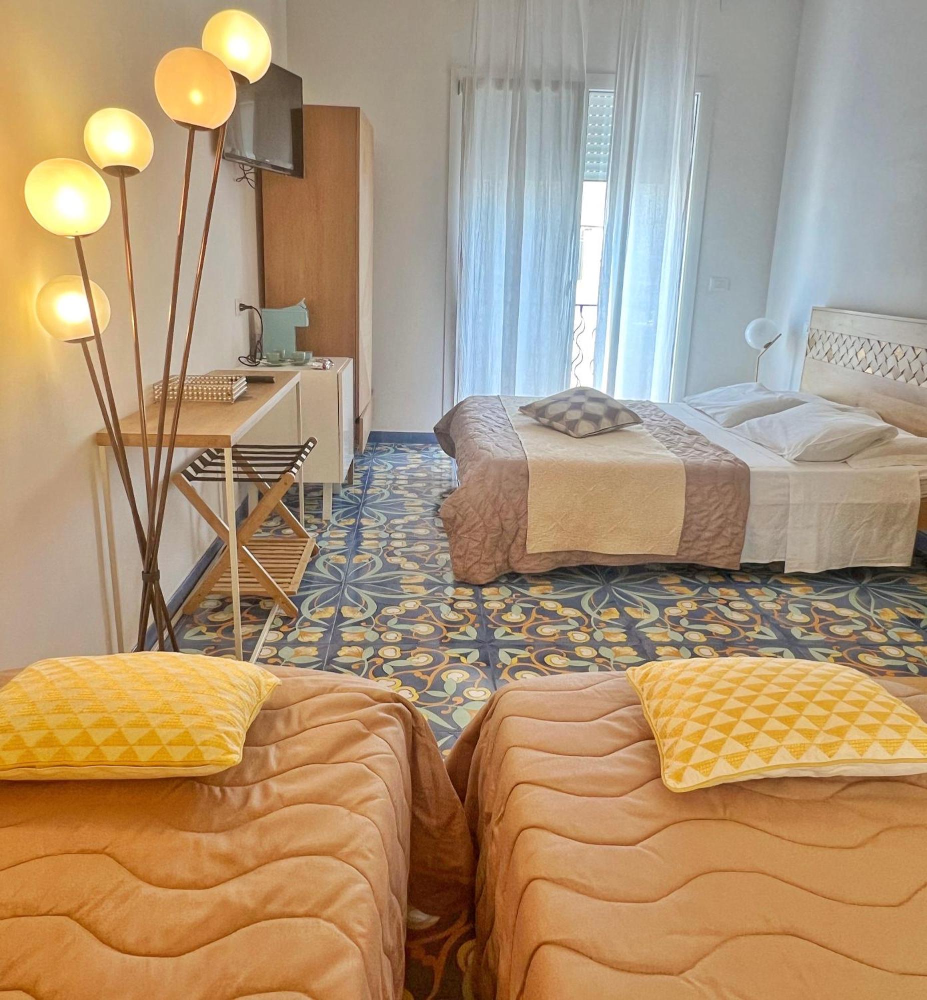 Le Bateau Bleu - Adults Only 12 Plus Porto Cesareo Exterior photo